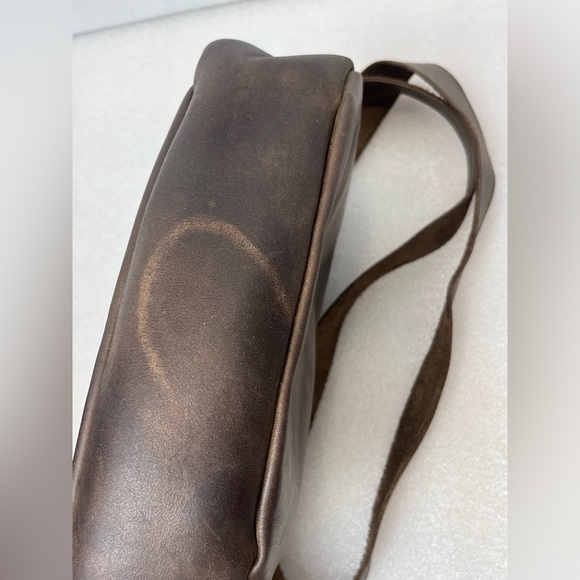 Hide & Drink, Everyday Crossbody Bag Handmade Leather - Picture 8 of 9